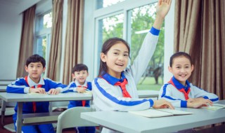 两个楚字上各有一双眼睛打一成语的答案 两个楚字上各有一双眼睛打一成语