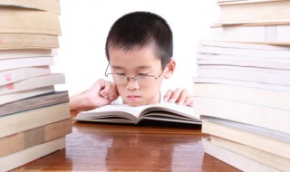 琉璃疏疏一径深的出处 琉璃疏疏一径深下一句是什么