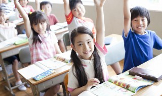 八百里分麾下炙的下一句解释 八百里分麾下炙的下一句是什么