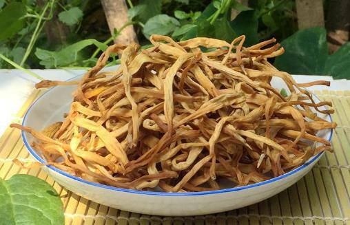 黄花菜药膳方 食以载道的黄花菜安神除烦护肤美颜