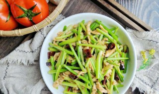 芹菜和鸡肉能一起吃吗 芹菜和鸡肉相克吗