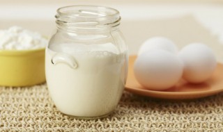 菠萝蜜能和牛奶同时吃吗 菠萝蜜能和牛奶一块儿吃吗