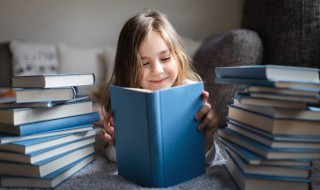 沙滩的滩可以怎样组词 沙滩的滩怎么组词