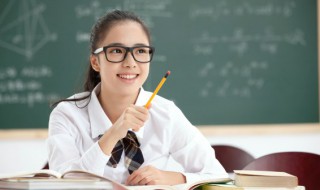 云想衣裳花想容的出处 云想衣裳花想容春风拂槛露华浓写的四大美女中的哪一位