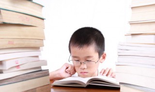 如何简要概括李白诗歌的主要内容 简要概括李白诗歌的主要内容