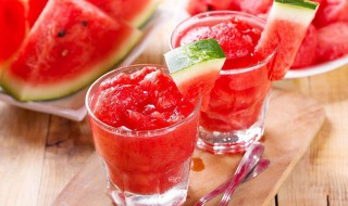 夏天吃什么可以解暑降火 夏天吃什么解暑降火