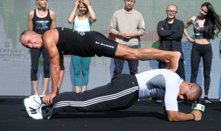 打太极拳和俯卧撑哪项是有氧运动 打太极拳和俯卧撑哪项属于有氧运动