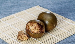 胖大海和罗汉果泡水喝有什么功效与作用 胖大海和罗汉果泡水喝的功效与作用