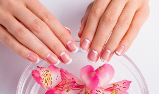 为什么夏天手脱皮 夏天手脱皮怎么回事