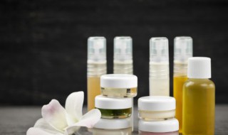 过期化妆品可不可以用 过期化妆品可以用吗