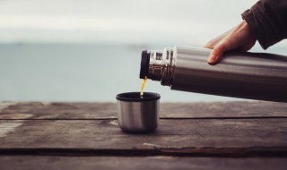 不锈钢水杯安不安全呢 不锈钢水杯安全吗
