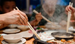 可以吃隔夜的火锅底料吗 火锅底料隔夜还能吃吗