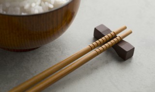 新筷子如何清洗 新筷子用盐水煮吗
