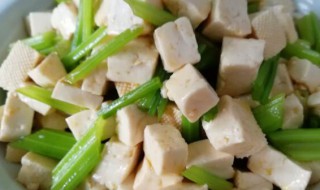 豆腐和芹菜能不能一起吃 豆腐和芹菜能一起吃吗