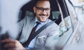 奥迪气囊盖更换教程 奥迪a6气囊盖怎么更换