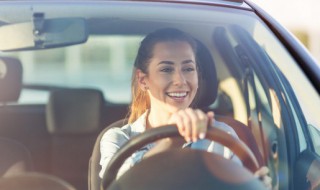 奥迪q2l中控屏 奥迪q2l拆中控屏步骤