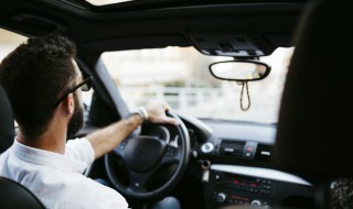 奥迪防夹手功能如何关闭 奥迪q5怎么关闭防夹手功能