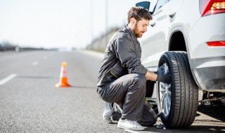 奥迪q3显示屏卡住了 奥迪q3显示屏发热怎么回事