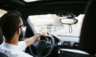 奥迪a5传动轴怎么拆 奥迪a5变速箱怎么从车上拆