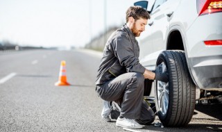 11年奥迪q5后排座椅怎么拆 10年奥迪q5后座子怎么拆