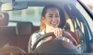 奥迪a6车牌怎么安装 进口奥迪a6车牌安装方法