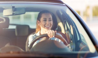 老款奥迪q7后视镜折叠按哪个钮 奥迪q7如何打开和折叠后视镜