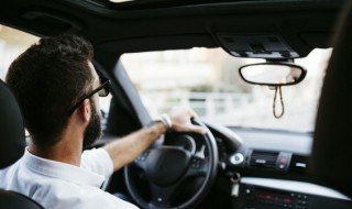 奥迪点烟器开关在哪里 奥迪点烟器如何安装