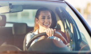 奥迪反光镜怎么收回 奥迪反光镜收回技巧