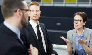 奥迪Q5机油怎么看 奥迪q5全合成机油如何鉴定