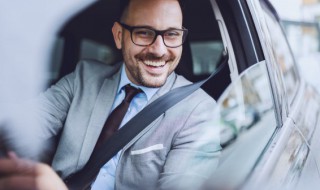 无证驾驶如何拿回扣的车 无证驾驶扣车怎么拿回