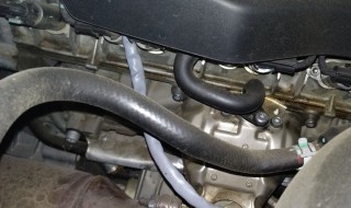 奥迪空调管拆装工具 奥迪空调管卡子怎么卸掉