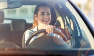 冬天道路结冰如何开车 冬天道路结冰怎么开车