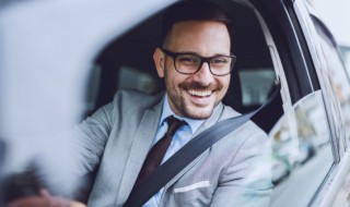 奥迪a4l新车报价2022款图片 奥迪