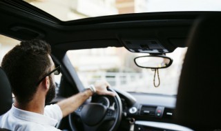 奥迪a6冷车发动机异响怎么回事 奥迪a6C6冷车倒车异响