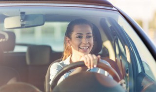 奥迪a4显示请注意死锁 奥迪a4l显示注意死锁什么意思