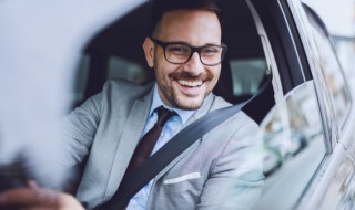 奥迪a4怎么除雾气 奥迪a4的除雾怎么弄