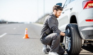 奥迪q3提示死锁启动车没反应 奥迪q3死锁怎么回事