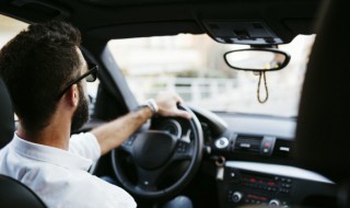 奥迪a3雨雾灯 奥迪a3雾灯在哪里