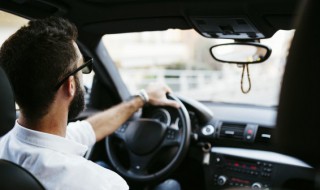 奥迪a4l保养提示如何消除 奥迪车A4L保养完怎么消除