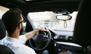 新款奥迪a6l门板怎么拆卸 奥迪a6l门板如何拆卸