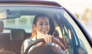 奥迪a3需要插钥匙才能开门吗 奥迪a3车钥匙如何开窗啊