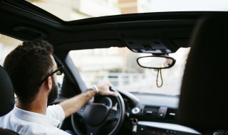 奥迪q7黑光包 奥迪q8传奇黑光包是什么