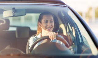 13年奥迪q5机油尺怎么看 15年奥迪q5机油尺标在哪