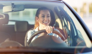 奥迪a6l大灯调节高低在哪里 奥迪a6大灯高低在哪调