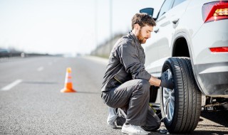 奥迪曲轴链轮怎么拆卸 老奥迪前轮轴承怎么拆