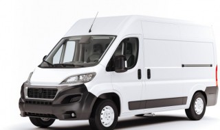 奥迪电瓶没电了怎么充电 s5奥迪电瓶充不进电怎么复位