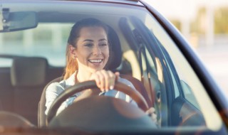 奥迪a4l座椅拆卸图解 奥迪a4l座椅如何拆