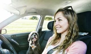 奥迪a6雪天上坡上不去什么原因 奥迪a6雪天下长坡如何驾驶