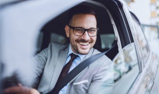 奥迪q7一键启动怎么熄火 奥迪q7不能一键启动怎么回事