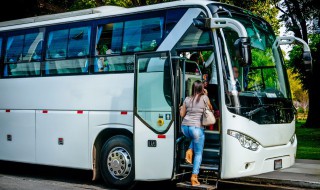 发动机机油泥怎样清洗 发电机油泥怎么清洗处理